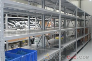 昆山华能货架厂 专业供应重型与中型货架，整车免费送货安装